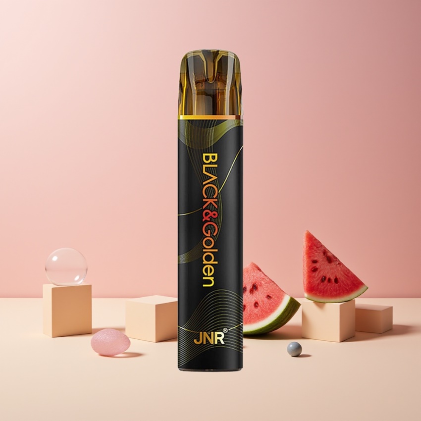 JNR Black&Golden 600+200 Pufi Disposable Vape Görögdinnye Buborékrágó 550mAh magyar nagykereskedés